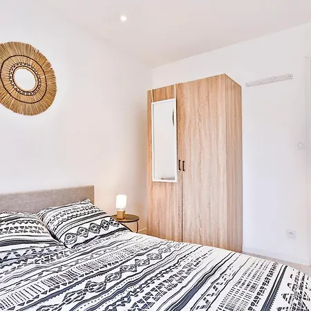 Little Jungle - T2 Avec Parking Apartment Vierzon Exterior photo
